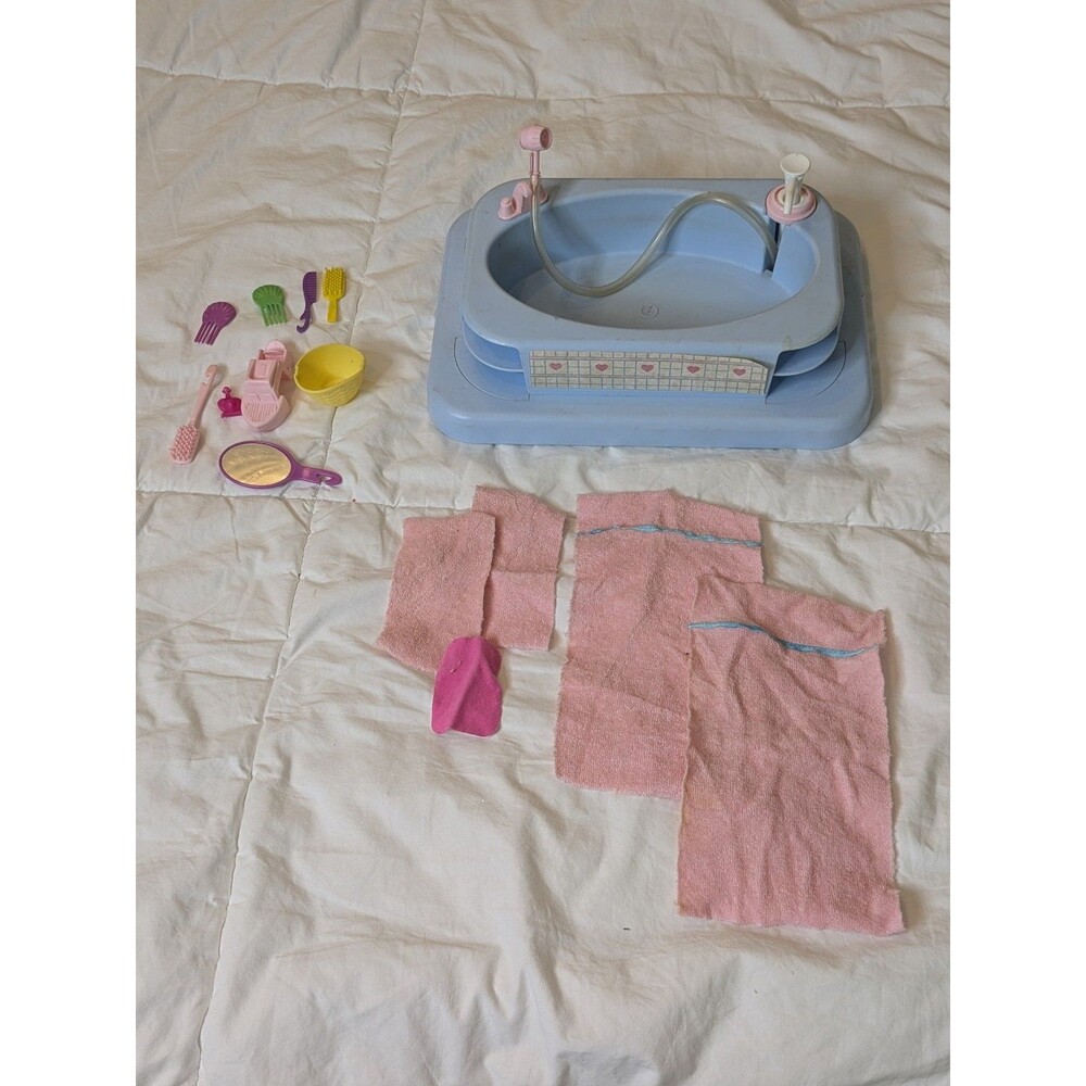 Vintage 1987 Mattel The Heart Family Barbie Kids Bathtub Play Set #5157